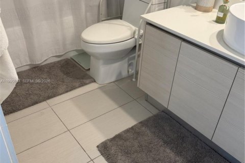 Condominio en venta en Miami, Florida, 1 dormitorio, 59.46 m2 № 2056529 - foto 24