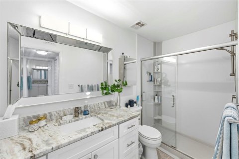 Condo in Largo, Florida, 2 bedrooms  № 2151541 - photo 26