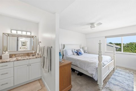 Condo in Largo, Florida, 2 bedrooms  № 2151541 - photo 29