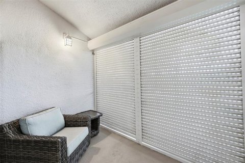 Condo in Largo, Florida, 2 bedrooms  № 2151541 - photo 23