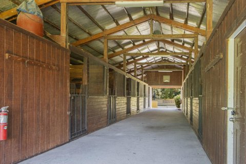 Villa ou maison à louer à Loxahatchee Groves, Floride: 4 chambres, 302.03 m2 № 2387025 - photo 28