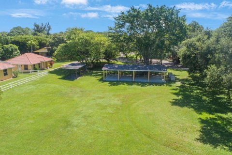 Villa ou maison à louer à Loxahatchee Groves, Floride: 4 chambres, 302.03 m2 № 2387025 - photo 29