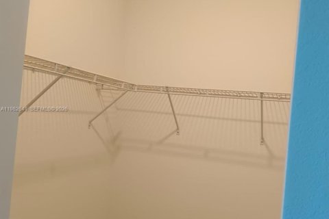 Купить виллу или дом в Хомстед, Флорида 3 спальни, 123.37м2, № 2050581 - фото 11