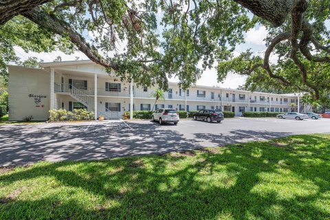 Condo in Dunedin, Florida, 1 bedroom  № 1817984 - photo 1