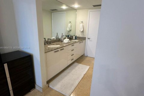 Condominio en venta en Hallandale Beach, Florida, 2 dormitorios, 100.89 m2 № 2045850 - foto 24