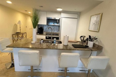 Condominio en venta en Hallandale Beach, Florida, 2 dormitorios, 100.89 m2 № 2045850 - foto 14