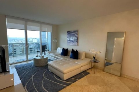 Condominio en venta en Hallandale Beach, Florida, 2 dormitorios, 100.89 m2 № 2045850 - foto 17