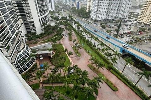 Condominio en venta en Hallandale Beach, Florida, 2 dormitorios, 100.89 m2 № 2045850 - foto 5