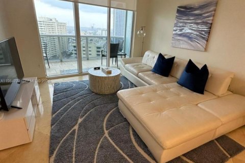 Condominio en venta en Hallandale Beach, Florida, 2 dormitorios, 100.89 m2 № 2045850 - foto 16