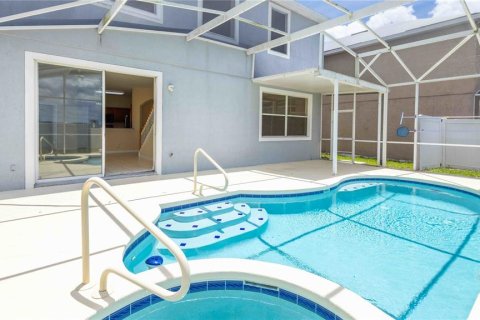 House in Davenport, Florida 5 bedrooms, 209.22 sq.m. № 1791745 - photo 23