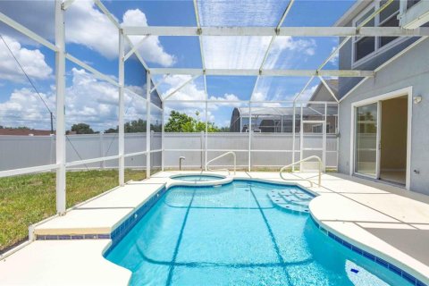 House in Davenport, Florida 5 bedrooms, 209.22 sq.m. № 1791745 - photo 24