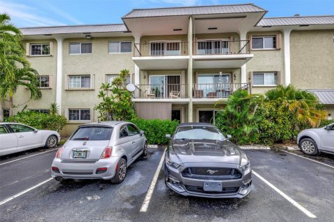 Copropriété à vendre à Wilton Manors, Floride: 2 chambres, 92.9 m2 № 934483 - photo 1