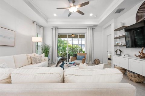 House in Sarasota, Florida 3 bedrooms, 163.51 sq.m. № 1852624 - photo 9