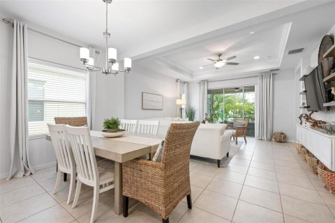 House in Sarasota, Florida 3 bedrooms, 163.51 sq.m. № 1852624 - photo 6