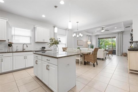 House in Sarasota, Florida 3 bedrooms, 163.51 sq.m. № 1852624 - photo 5