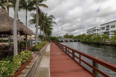 Condominio en venta en Wilton Manors, Florida, 2 dormitorios, 129.13 m2 № 2044990 - foto 15