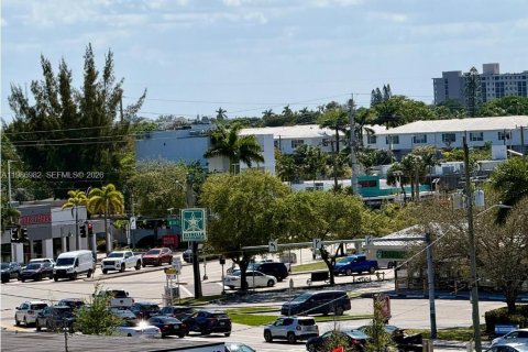 Condominio en venta en Wilton Manors, Florida, 2 dormitorios, 129.13 m2 № 2044990 - foto 17