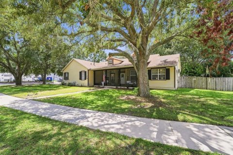 Villa ou maison à vendre à Winter Garden, Floride: 4 chambres, 279.54 m2 № 2352311 - photo 3