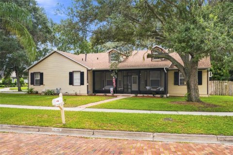 Villa ou maison à vendre à Winter Garden, Floride: 4 chambres, 279.54 m2 № 2352311 - photo 2
