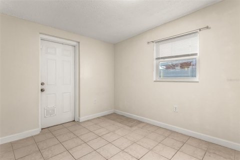 House in Winter Haven, Florida 3 bedrooms, 118.36 sq.m. № 1916056 - photo 16