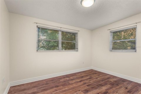 House in Winter Haven, Florida 3 bedrooms, 118.36 sq.m. № 1916056 - photo 14