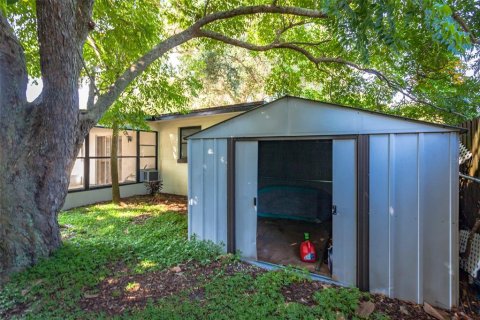 House in Winter Haven, Florida 3 bedrooms, 118.36 sq.m. № 1916056 - photo 24