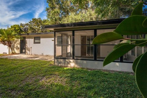 House in Winter Haven, Florida 3 bedrooms, 118.36 sq.m. № 1916056 - photo 21