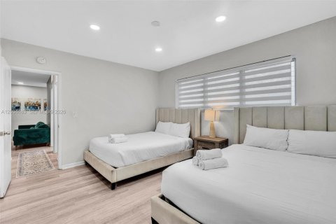 Appartement à louer à Bay Harbor Islands, Floride: 2 chambres, 92.9 m2 № 2184611 - photo 2