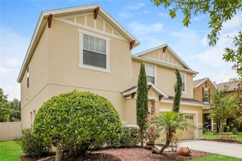 House in Mount Dora, Florida 4 bedrooms, 240.62 sq.m. № 2092590 - photo 19