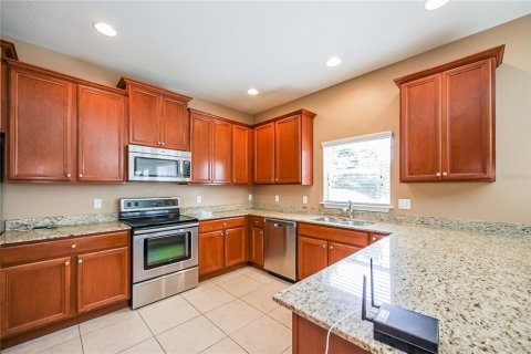 House in Mount Dora, Florida 4 bedrooms, 240.62 sq.m. № 2092590 - photo 9