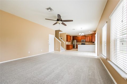 House in Mount Dora, Florida 4 bedrooms, 240.62 sq.m. № 2092590 - photo 10