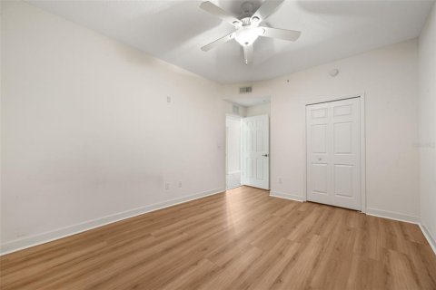 Condo in Orlando, Florida, 3 bedrooms  № 1903381 - photo 25