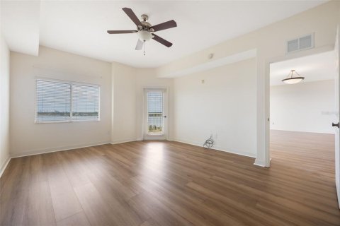 Condo in Orlando, Florida, 3 bedrooms  № 1903381 - photo 19