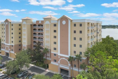 Condo in Orlando, Florida, 3 bedrooms  № 1903381 - photo 1