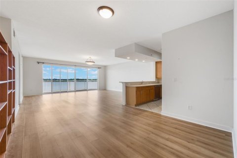 Condo in Orlando, Florida, 3 bedrooms  № 1903381 - photo 7