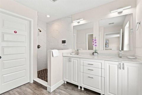 Adosado en venta en Kissimmee, Florida, 4 dormitorios, 161.09 m2 № 2358533 - foto 3