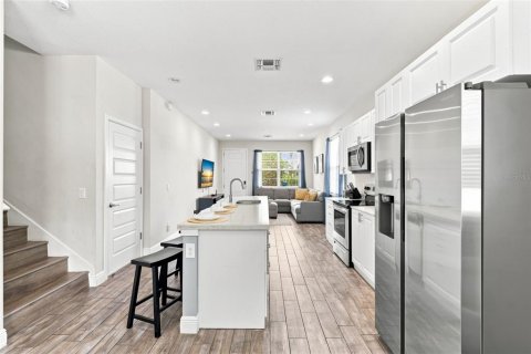 Adosado en venta en Kissimmee, Florida, 4 dormitorios, 161.09 m2 № 2358533 - foto 14