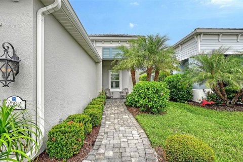 Villa ou maison à vendre à Bradenton, Floride: 2 chambres, 150.22 m2 № 2405438 - photo 2