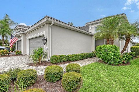Villa ou maison à vendre à Bradenton, Floride: 2 chambres, 150.22 m2 № 2405438 - photo 4