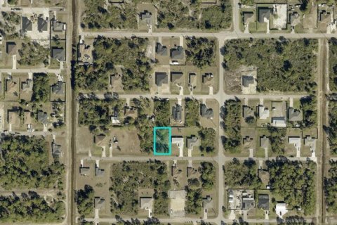 Land in Lehigh Acres, Florida № 2205588 - photo 2