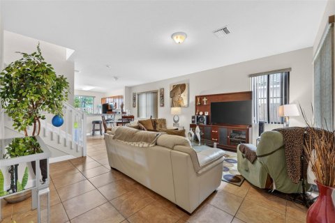 Casa en venta en Homestead, Florida, 4 dormitorios, 199.28 m2 № 2063301 - foto 4