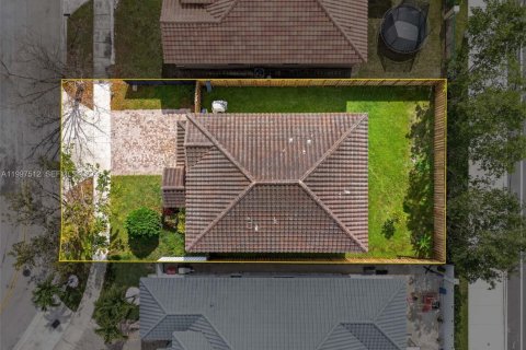Casa en venta en Homestead, Florida, 4 dormitorios, 199.28 m2 № 2063301 - foto 20