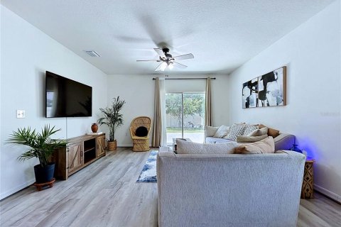 Villa ou maison à vendre à Odessa, Floride: 5 chambres, 227.33 m2 № 2133206 - photo 9