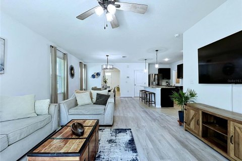 Villa ou maison à vendre à Odessa, Floride: 5 chambres, 227.33 m2 № 2133206 - photo 11