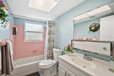 Casa en venta en Tampa, Florida, 4 dormitorios, 152.27 m2 № 2151858 - foto 20