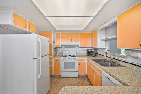Casa en venta en Tampa, Florida, 4 dormitorios, 152.27 m2 № 2151858 - foto 9
