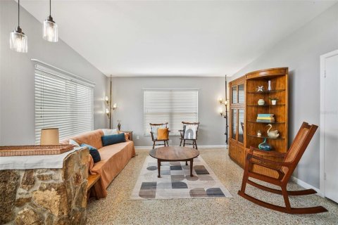 Casa en venta en Tampa, Florida, 4 dormitorios, 152.27 m2 № 2151858 - foto 5