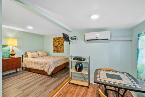 Casa en venta en Tampa, Florida, 4 dormitorios, 152.27 m2 № 2151858 - foto 28