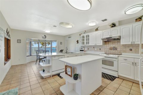 Casa en venta en Hutchinson Island South, Florida, 3 dormitorios, 216.28 m2 № 1802204 - foto 12