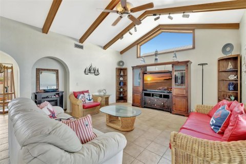 Casa en venta en Hutchinson Island South, Florida, 3 dormitorios, 216.28 m2 № 1802204 - foto 10